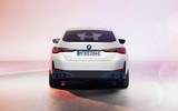 [ẢNH] BMW i4 trình làng với thiết kế đầy thể thao