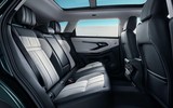 [ẢNH] Land Rover ra mắt bản trục cơ sở dài của Range Rover Evoque