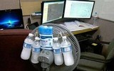 [ẢNH] 1.001 cách chống nóng “bá đạo” của người Việt