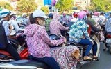 [ẢNH] 1.001 cách chống nóng “bá đạo” của người Việt