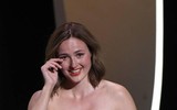 [ẢNH] Vẻ đẹp gợi cảm của Nữ diễn viên đoạt Cành Cọ Vàng ở Cannes 2021 