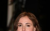 [ẢNH] Vẻ đẹp gợi cảm của Nữ diễn viên đoạt Cành Cọ Vàng ở Cannes 2021 