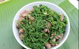 [ẢNH] Vì sao giá 200.000 đồng/kg, rau ‘trường sinh’ vẫn được người Hà Nội săn lùng?