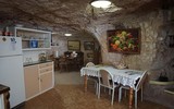 [ẢNH] Kỳ bí thị trấn sinh sống dưới lòng đất ở Australia