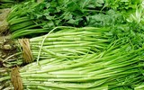 Cảnh giác với những loại rau quả ngậm thuốc trừ sâu, hóa chất độc hại bán ngoài chợ