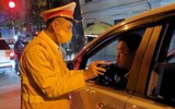 Người dân cả nước tưng bừng đón Năm mới