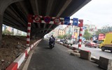 Xén dải phân cách, giảm ùn tắc trên đường Nguyễn Xiển