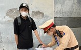 Hà Nội: Bất chấp nguy hiểm đi ngược chiều, nhiều người nhận phiếu phạt từ CSGT