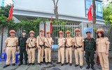 Hà Nội nắng nóng gay gắt, CSGT Thủ đô bám đường xử lý vi phạm