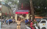 Đảm bảo an ninh trật tự, an toàn giao thông cho thí sinh đến làm thủ tục dự thi vào 10