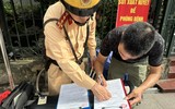 Kiên quyết xử lý xe UAZ vi phạm giao thông
