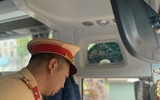 Kiên quyết xử lý xe UAZ vi phạm giao thông