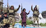 [ẢNH] SAA sẵn sàng cho cuộc đối đầu với lực lượng Thổ Nhĩ Kỳ ở Raqqa