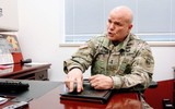 [ẢNH] Tướng NATO đến Donbass để hỗ trợ Ukraine nếu xảy ra xung đột?