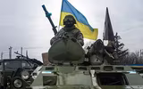 [ẢNH] Tướng NATO đến Donbass để hỗ trợ Ukraine nếu xảy ra xung đột?