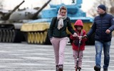Phương Tây viện trợ Ukraine chống Nga: Nhiều thế hệ còng lưng trả nợ ‘lòng tốt’