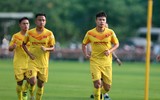 HLV Park gây sốt khi chơi bóng cùng 