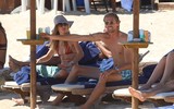 Sắc vóc đáng mơ ước của siêu mẫu vợ Peter Crouch ở tuổi 34