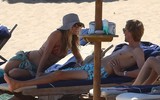 Sắc vóc đáng mơ ước của siêu mẫu vợ Peter Crouch ở tuổi 34