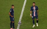 [ẢNH] Neymar ôm mặt khóc nức nở sau thất bại của PSG