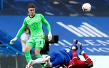 [ẢNH] HLV Lampard đã bị hàng thủ Chelsea 
