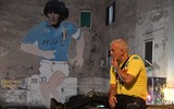 [ẢNH] Người hâm mộ khóc cạn nước mắt tiếc thương Maradona