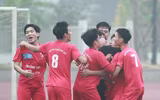 [ẢNH] Loạt trận 10h sáng 27-12