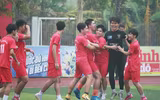 [ẢNH] Loạt trận 10h sáng 27-12