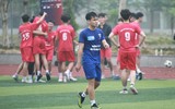 [ẢNH] Loạt trận 8h sáng 27-12