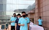 [ẢNH] HLV Park, Công Phượng, Quang Hải và ĐT Việt Nam xét nghiệm Covid-19