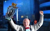 [ẢNH] CĐV Man City trắng đêm ăn mừng vô địch Ngoại hạng Anh