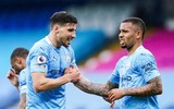 [ẢNH] CĐV Man City trắng đêm ăn mừng vô địch Ngoại hạng Anh