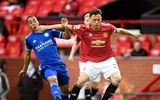 [ẢNH] CĐV Man City trắng đêm ăn mừng vô địch Ngoại hạng Anh