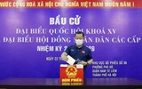 [ẢNH] Công Phượng, Quang Hải cùng đồng đội phấn khởi đi bầu cử