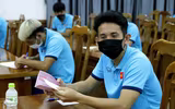 [ẢNH] Công Phượng, Quang Hải cùng đồng đội phấn khởi đi bầu cử