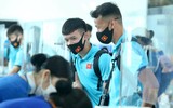 [ẢNH] ĐT Việt Nam phấn chấn lên chuyên cơ sang UAE