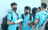 [ẢNH] ĐT Việt Nam phấn chấn lên chuyên cơ sang UAE