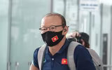 [ẢNH] ĐT Việt Nam phấn chấn lên chuyên cơ sang UAE