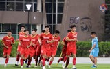 [ẢNH] ĐT Việt Nam mướt mồ hôi trong buổi tập đầu tiên ở UAE
