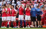 [ẢNH] Toàn cảnh vụ Eriksen đột quỵ trên sân khiến châu Âu bàng hoàng