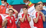 [ẢNH] Toàn cảnh vụ Eriksen đột quỵ trên sân khiến châu Âu bàng hoàng