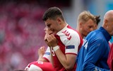 [ẢNH] Toàn cảnh vụ Eriksen đột quỵ trên sân khiến châu Âu bàng hoàng
