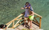 [ẢNH] Nhà vô địch EURO nghỉ xả hơi bên nữ ca sĩ sexy