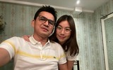 [ẢNH] HLV Kiatisak khoe con gái lớn vừa tròn 18 tuổi