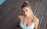 [ẢNH] Gu ăn mặc đẹp khó cưỡng của 'nữ thần điền kinh' Alica Schmidt