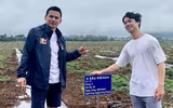 [ẢNH] Không thi đấu, Công Phượng, Xuân Trường tất bật đi... trồng sầu riêng