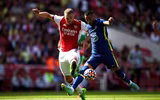 [ẢNH] Có 'bom tấn' Ben White, hàng thủ Arsenal vẫn tấu hài trước Chelsea