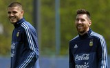 [ẢNH] Cầu thủ 'cướp vợ bạn' gặp hạn khi Messi tới PSG