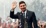 [ẢNH] Cận cảnh fan cuồng PSG đốt pháo sáng chào đón Messi