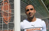 [ẢNH] Áo đấu phá cách táo bạo của Man City bị chê hết lời